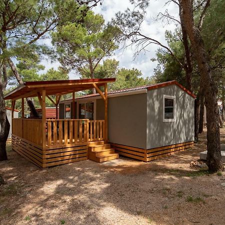 Hôtel Camp Porat à Povljana Extérieur photo