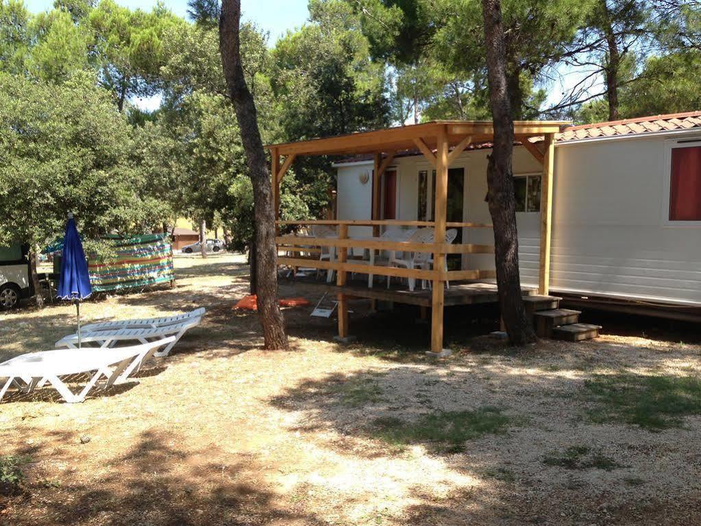Hôtel Camp Porat à Povljana Extérieur photo