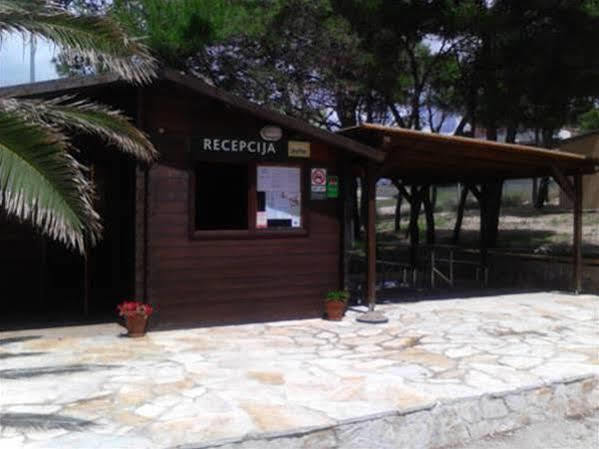 Hôtel Camp Porat à Povljana Extérieur photo