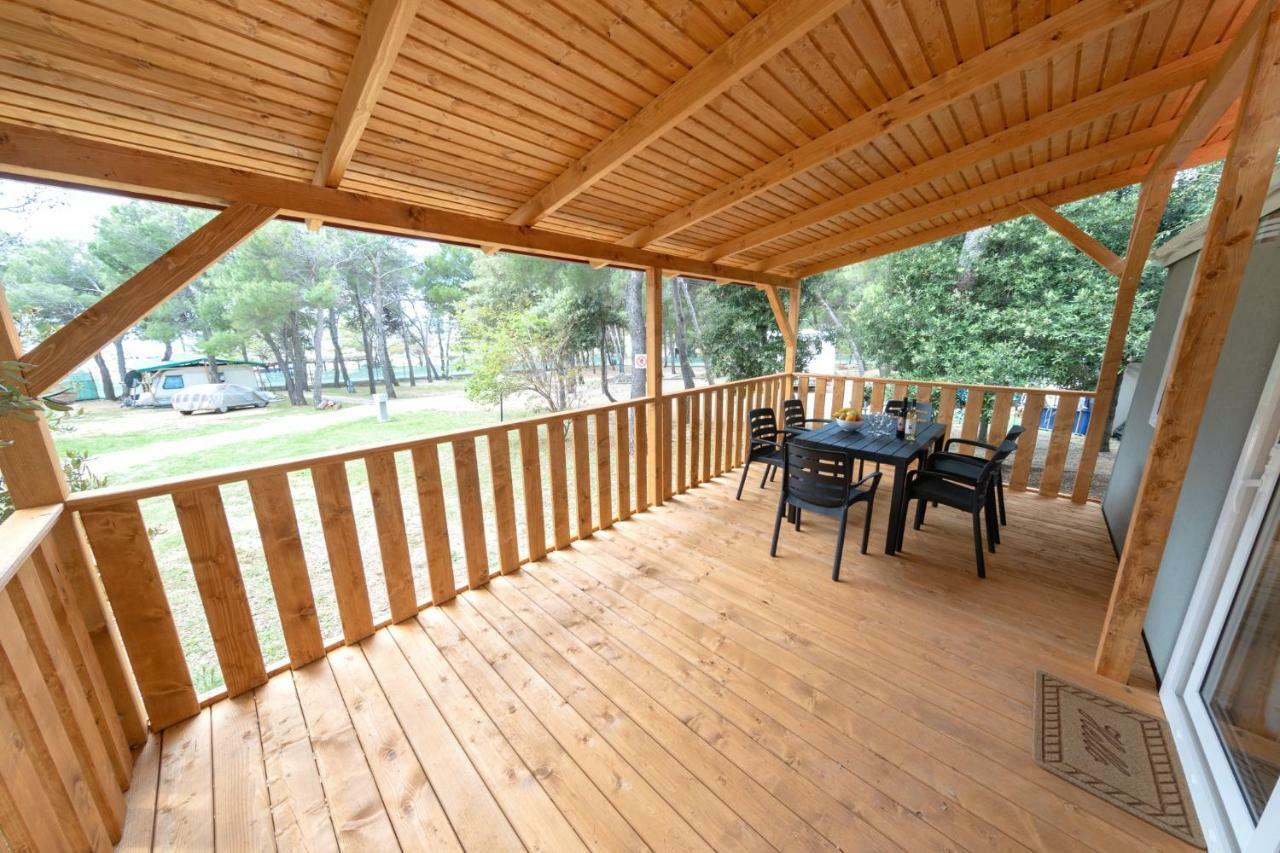 Hôtel Camp Porat à Povljana Extérieur photo