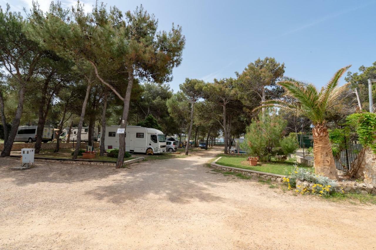 Hôtel Camp Porat à Povljana Extérieur photo